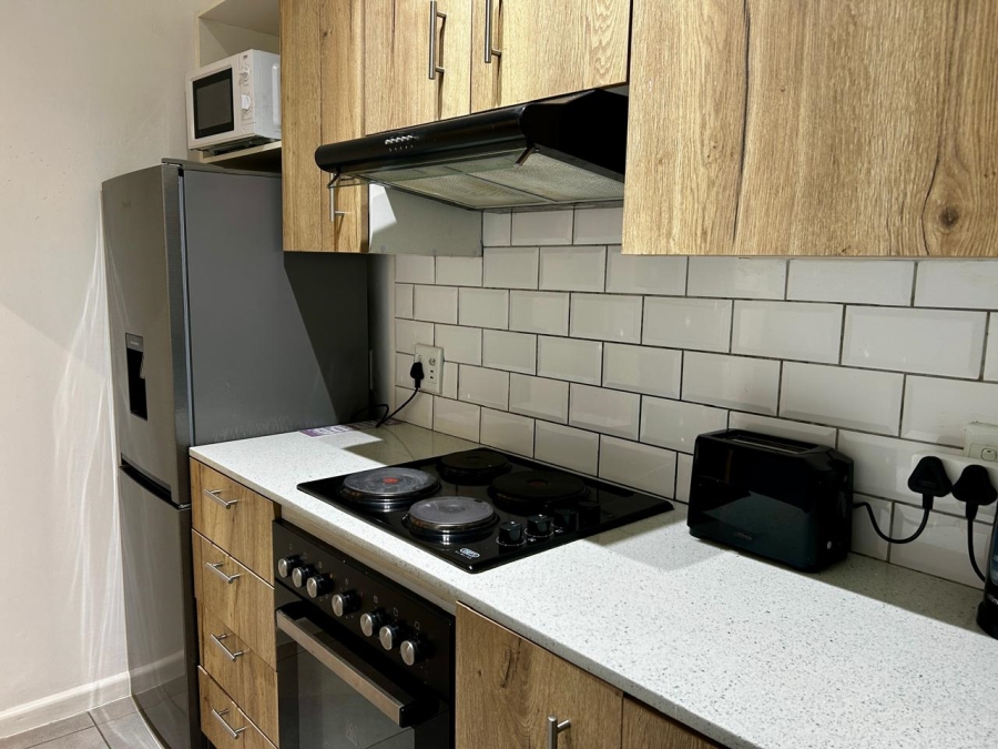 To Let 1 Bedroom Property for Rent in Sea Point Western Cape